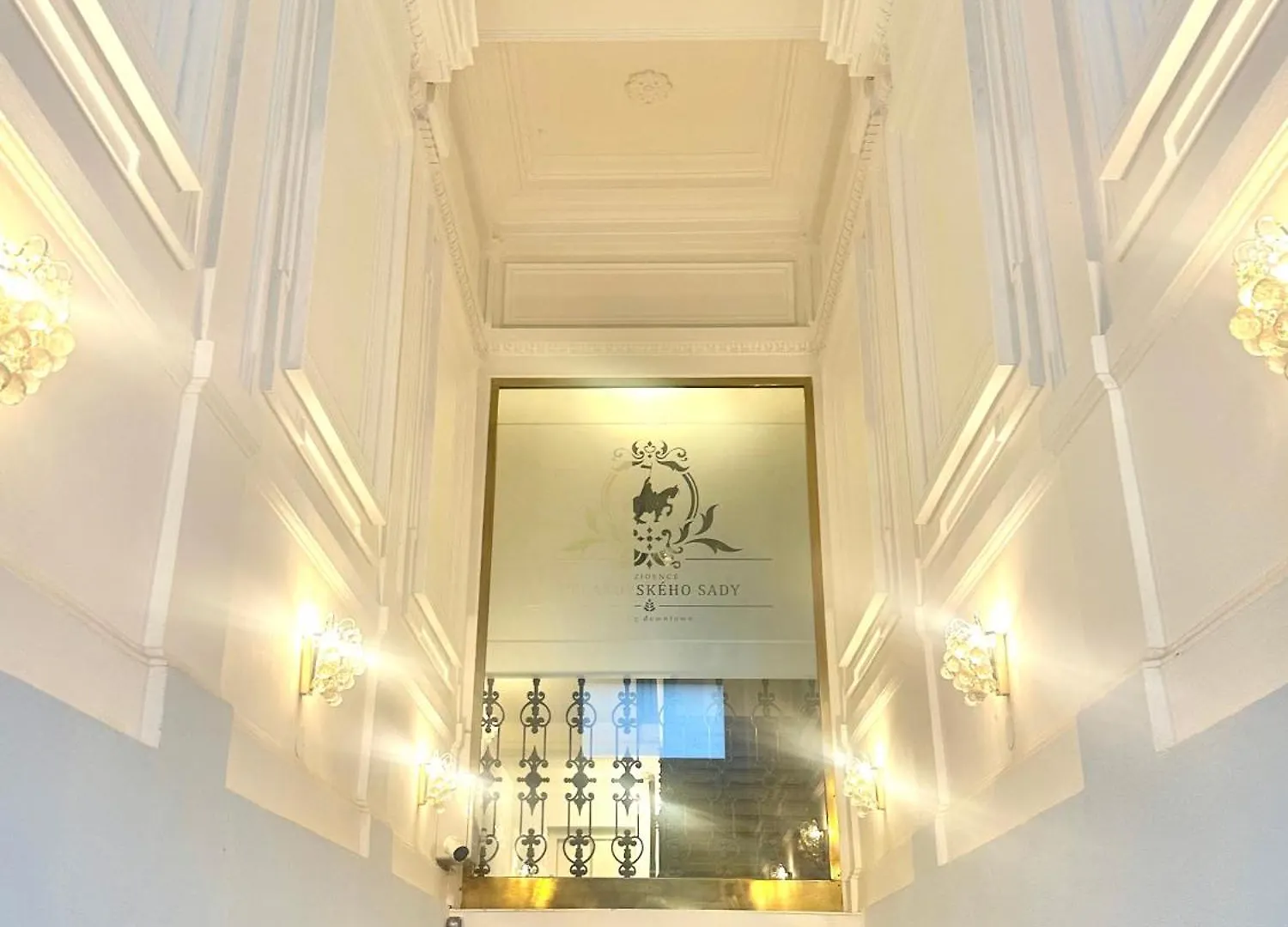 Modern 2 Bed-Room Apartment In Prague 1 With Stunning National Museum View Τσεχία